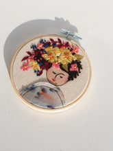 Load image into Gallery viewer, Brunette mini Flower Head #2