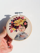 Load image into Gallery viewer, Brunette mini Flower Head #2